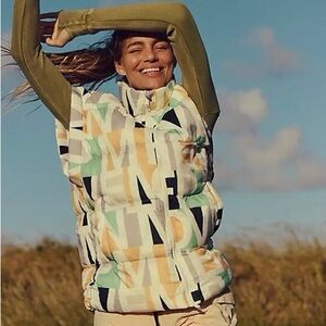 🆕 Free People In a Bubble Printed Puffer Vest Blocked Logo Size S Oversized